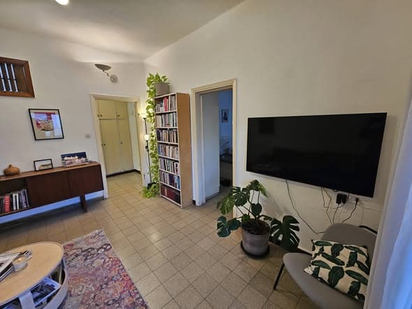 1 room sublet in Lev HaIr